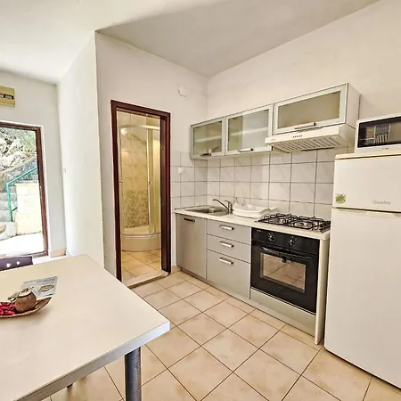 Appartement Octopus-3 By Interhome *