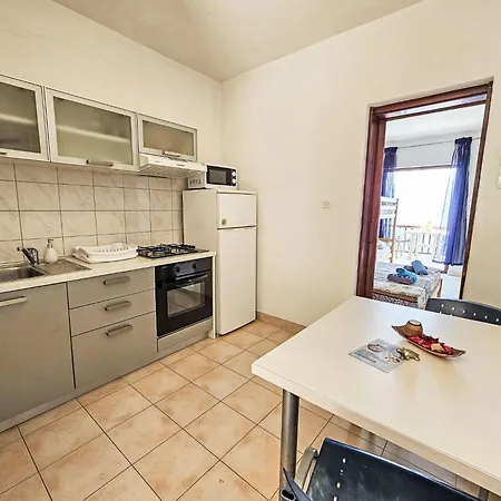Octopus-3 By Interhome Appartement *