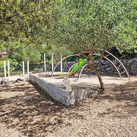 Octopus-3 By Interhome * Bogomolje