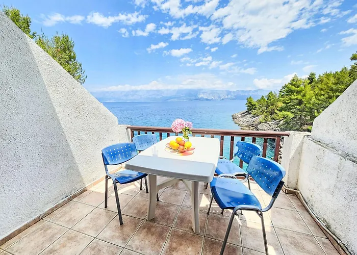 Octopus-3 By Interhome