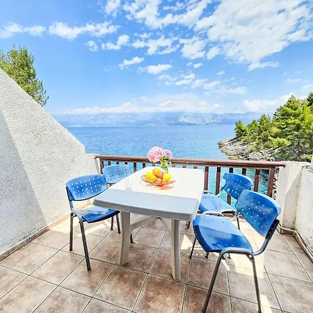 Octopus-3 By Interhome